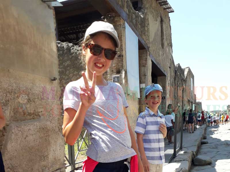 Pompeii Tour for Kids Pic 1